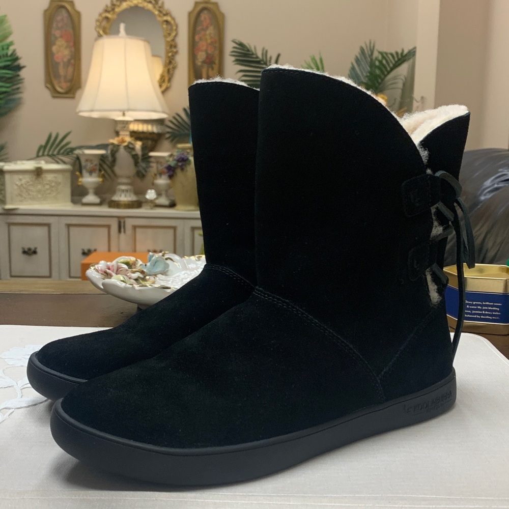 NWOB Koolaburra Boots by UGG Black Size 7